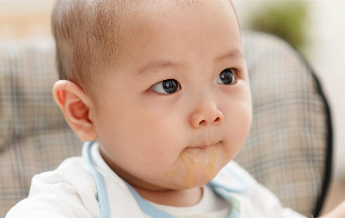 宝宝除了长牙流口水还有什么原因,宝宝老是流口水是要长牙吗