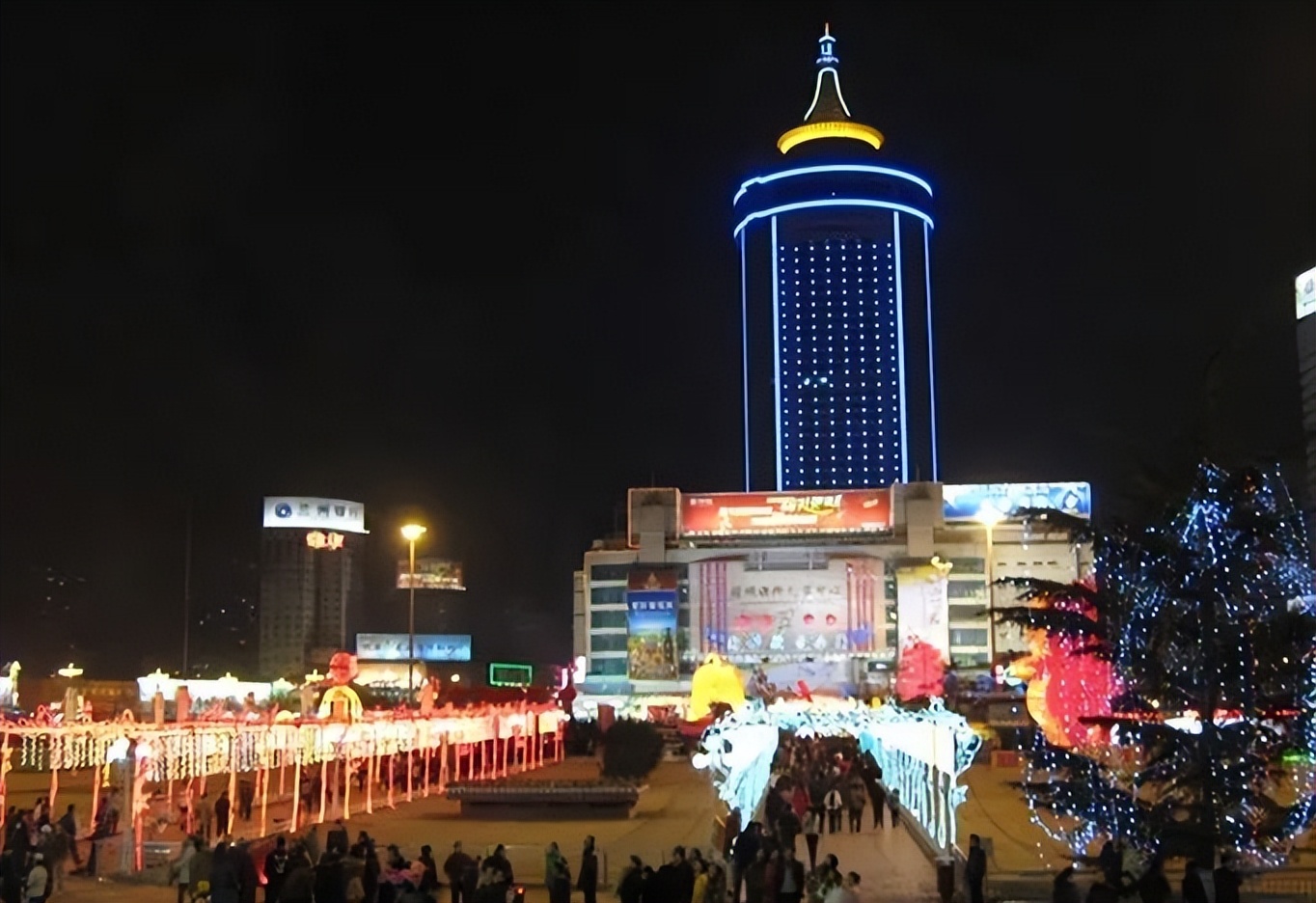 兰州东方红广场最新状况,兰州东方红广场改建前的照片