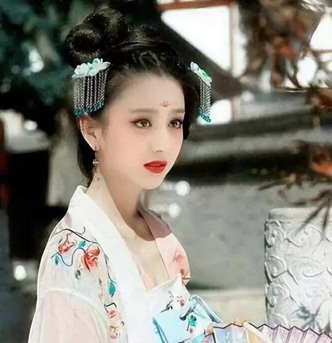 女明星老态素颜高清镜头,荧幕上看起来瘦的女明星