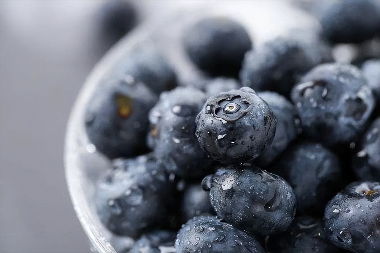 蓝莓吃多了会发胖吗,蓝莓吃多了皮肤会变黑吗