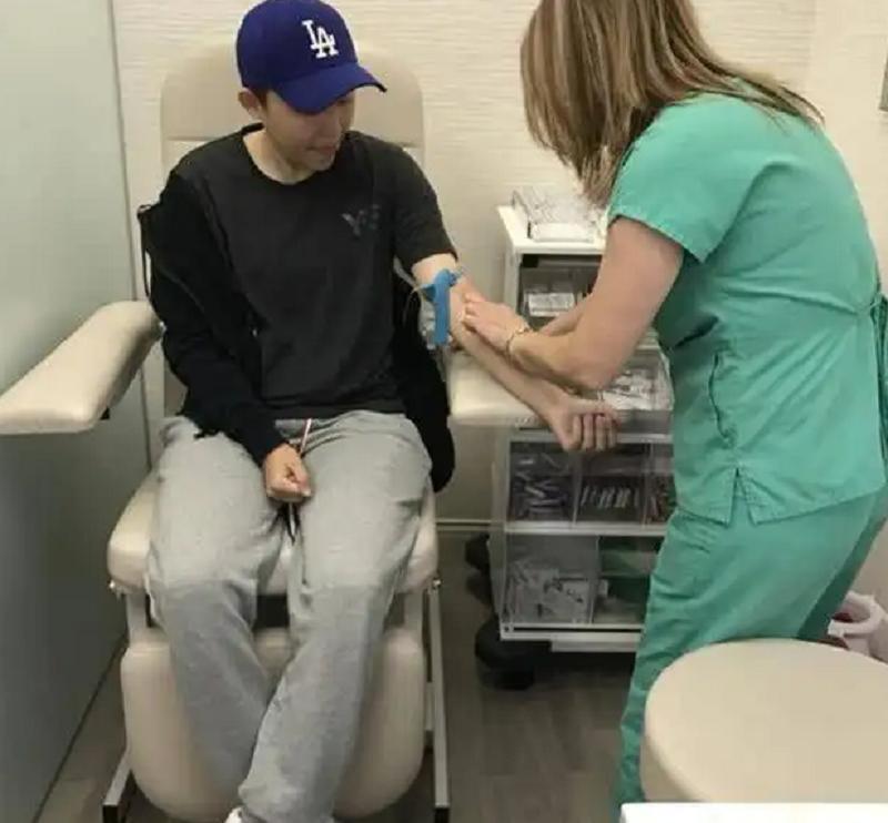 29岁单身女老板，花50万买精子，生下五国混血宝宝，如今怎样了？