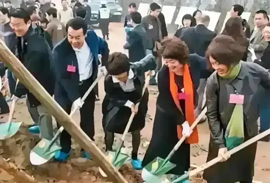 一个网络售假团伙浮出水面,江苏南京警方捣毁了一个售假团伙