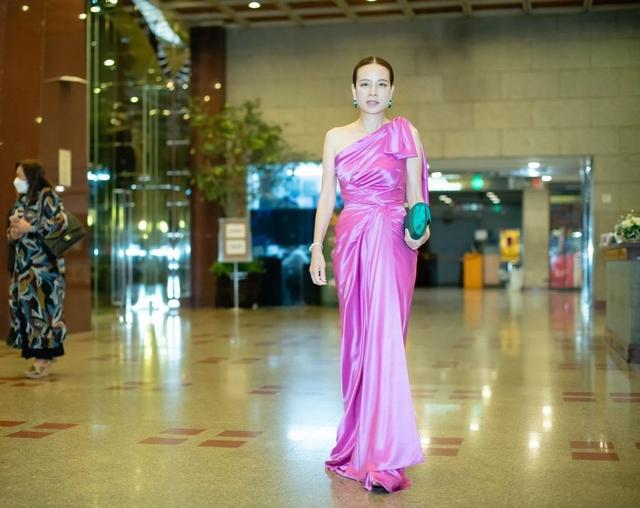 泰国华裔美女伍伦盼,泰国名媛伍伦盼身高