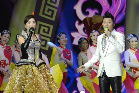 凤凰传奇24年前的约定五五分账,凤凰传奇凭什么五五分账