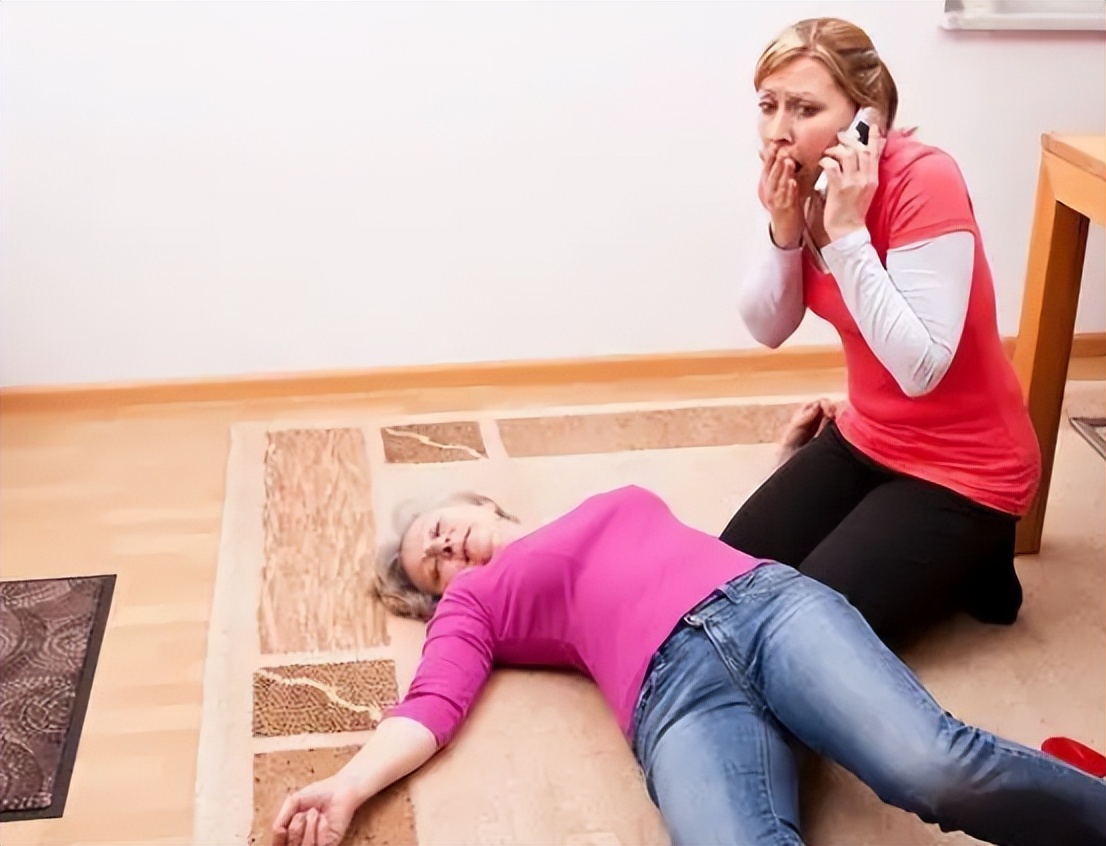 老人去世前，身体会出现哪些征兆？