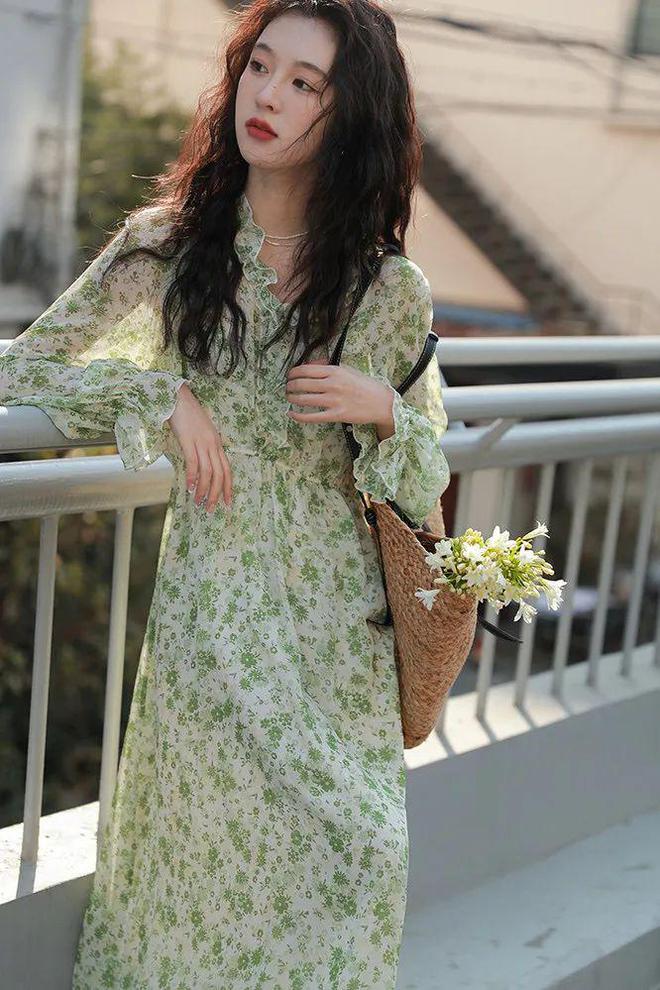 其实生活就是苟且,生活除了苟且就是苟且