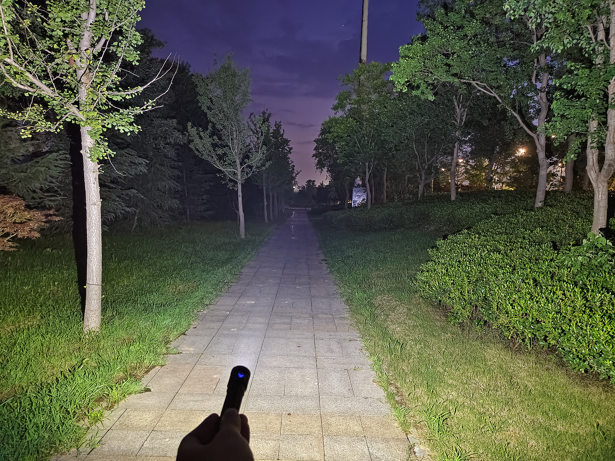 短小精悍实力派！在路上M4KEDC小手电体验