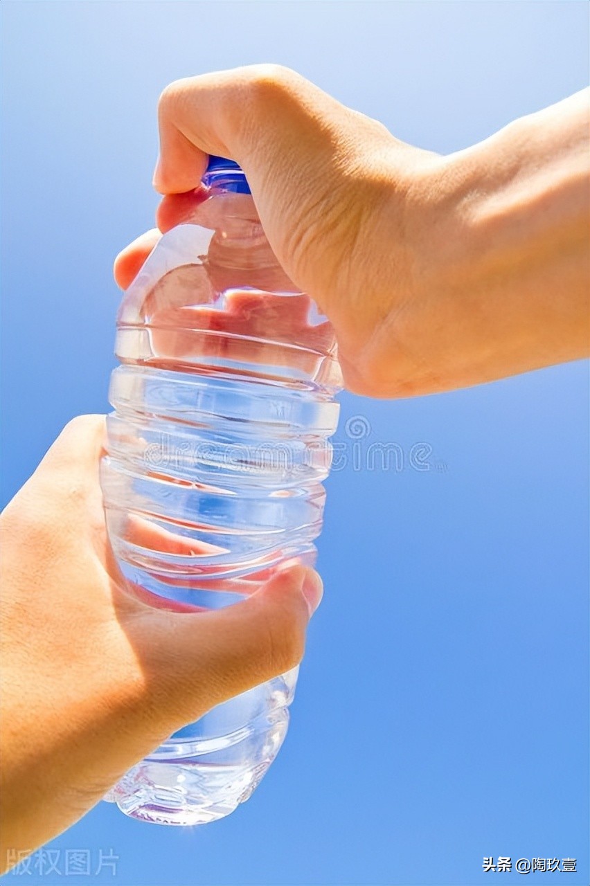 夏季工作大量出汗防止中暑喝什么,夏天工地上怎么预防中暑