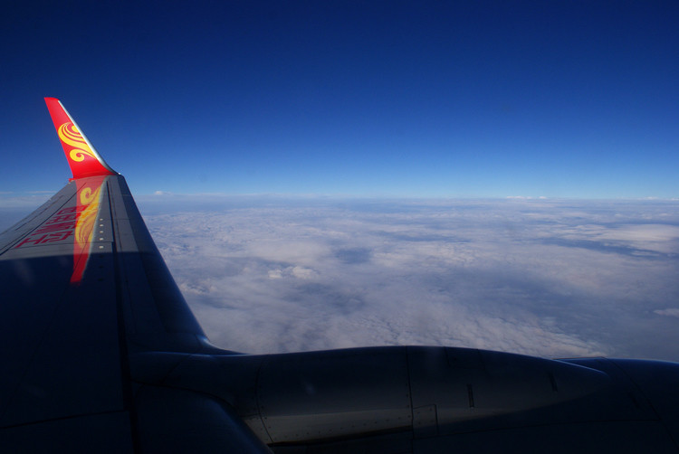 坐飞机的整个流程是怎么样的呀,坐飞机的整个流程是怎么样的呢