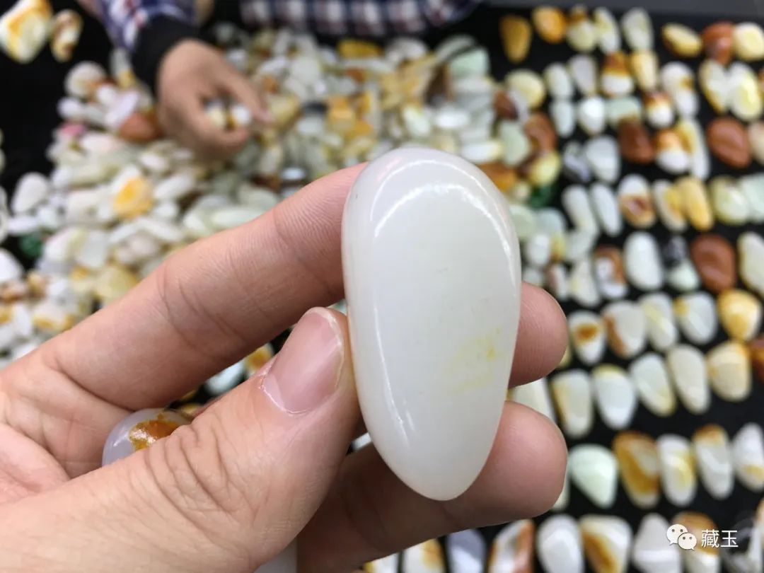 花30万买石头,花30万买个石头