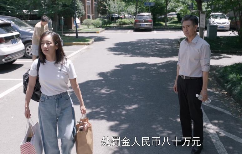 张颂文和冯绍峰走红毯互相谦让,冯绍峰张颂文翻白眼