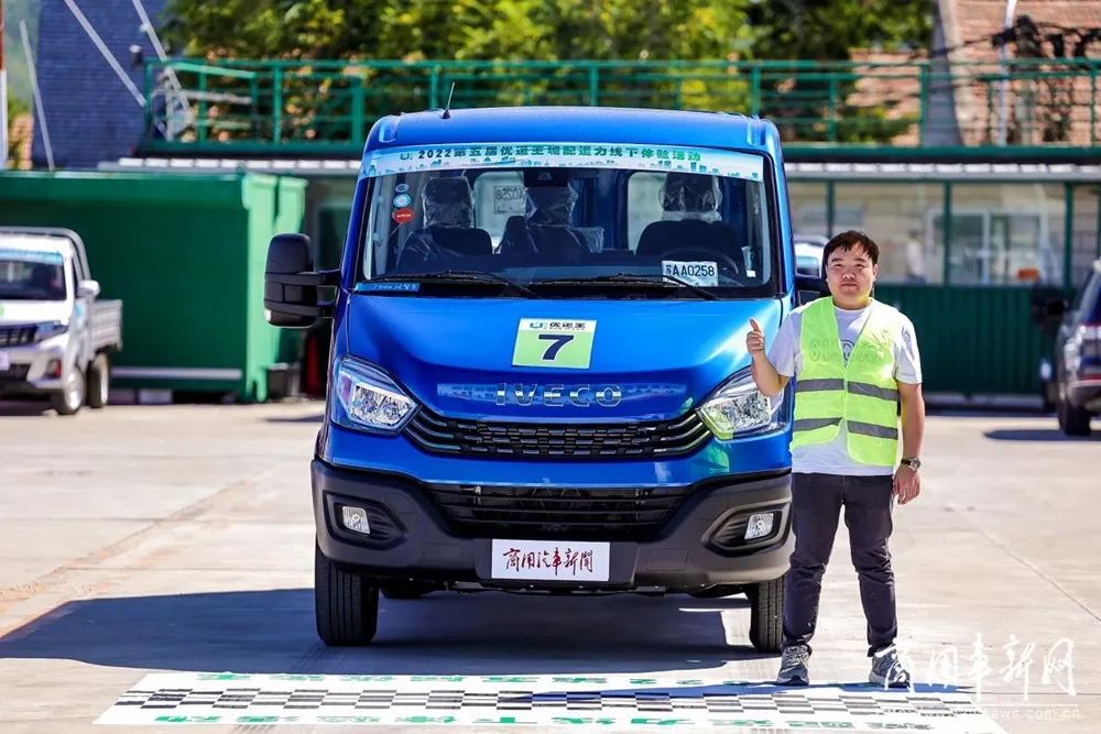 欧胜依维柯品质,依维柯欧胜低顶蓝牌9座