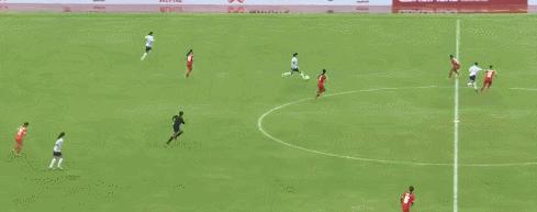 中国女足时隔16年再获亚洲杯冠军,高燃回顾中国女足亚洲杯