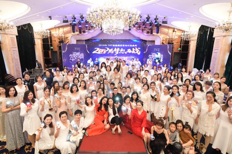 从摩能国际到TST庭秘密，微商企业不断暴雷，微商真适合创业吗？