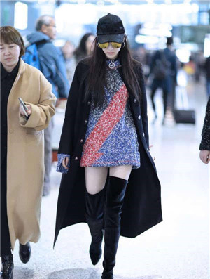 过膝靴如何搭配显腿长过膝靴筒老掉怎么办