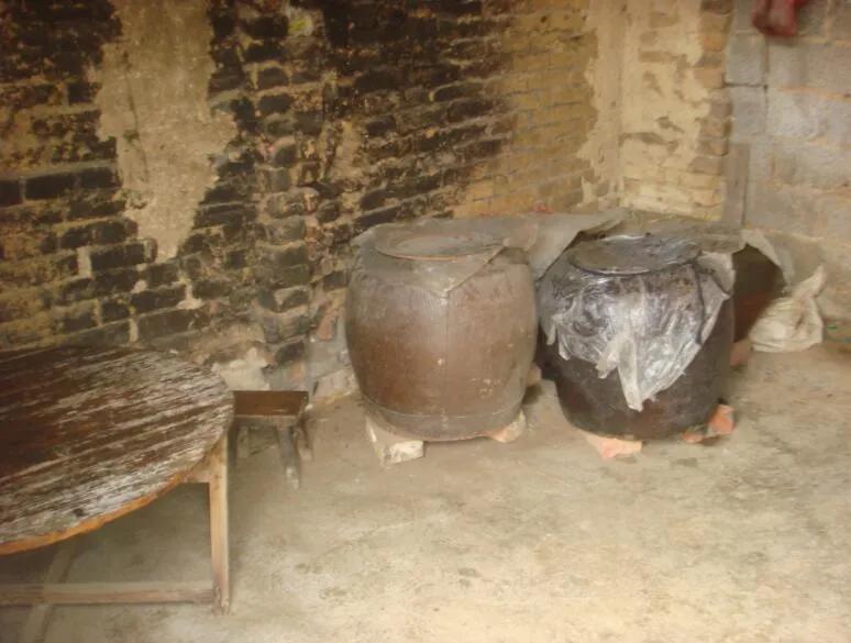 被灵魂耽误的精神小伙,广西特色美酒