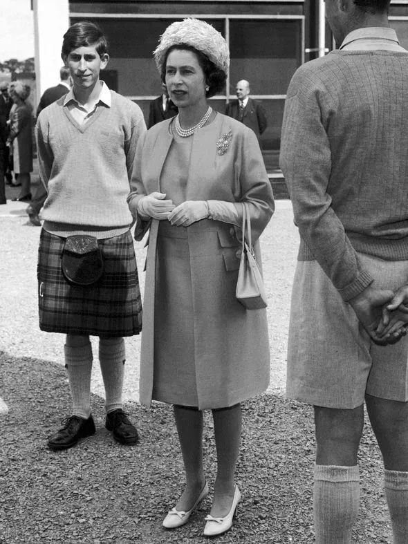 查尔斯保姆玛贝尔,查尔斯保姆和卡米拉