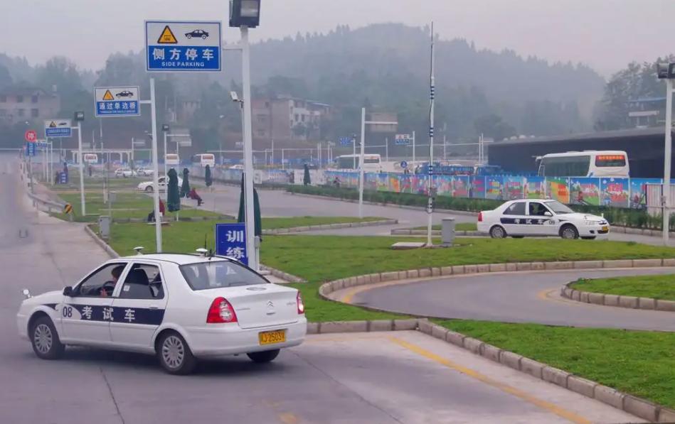 驾校的经营策略,驾校的发展前景如何