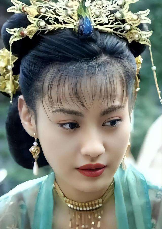 假下巴对决！谁的能戳死人，谁的下一秒就飞出去，谁的越整越残？