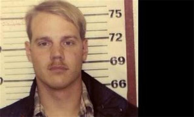 1985年美国母女三人被奸杀，凶手是一位战斗英雄，25年后被判死刑