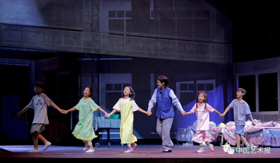 寒梅绽放迎春来,桂梅花开