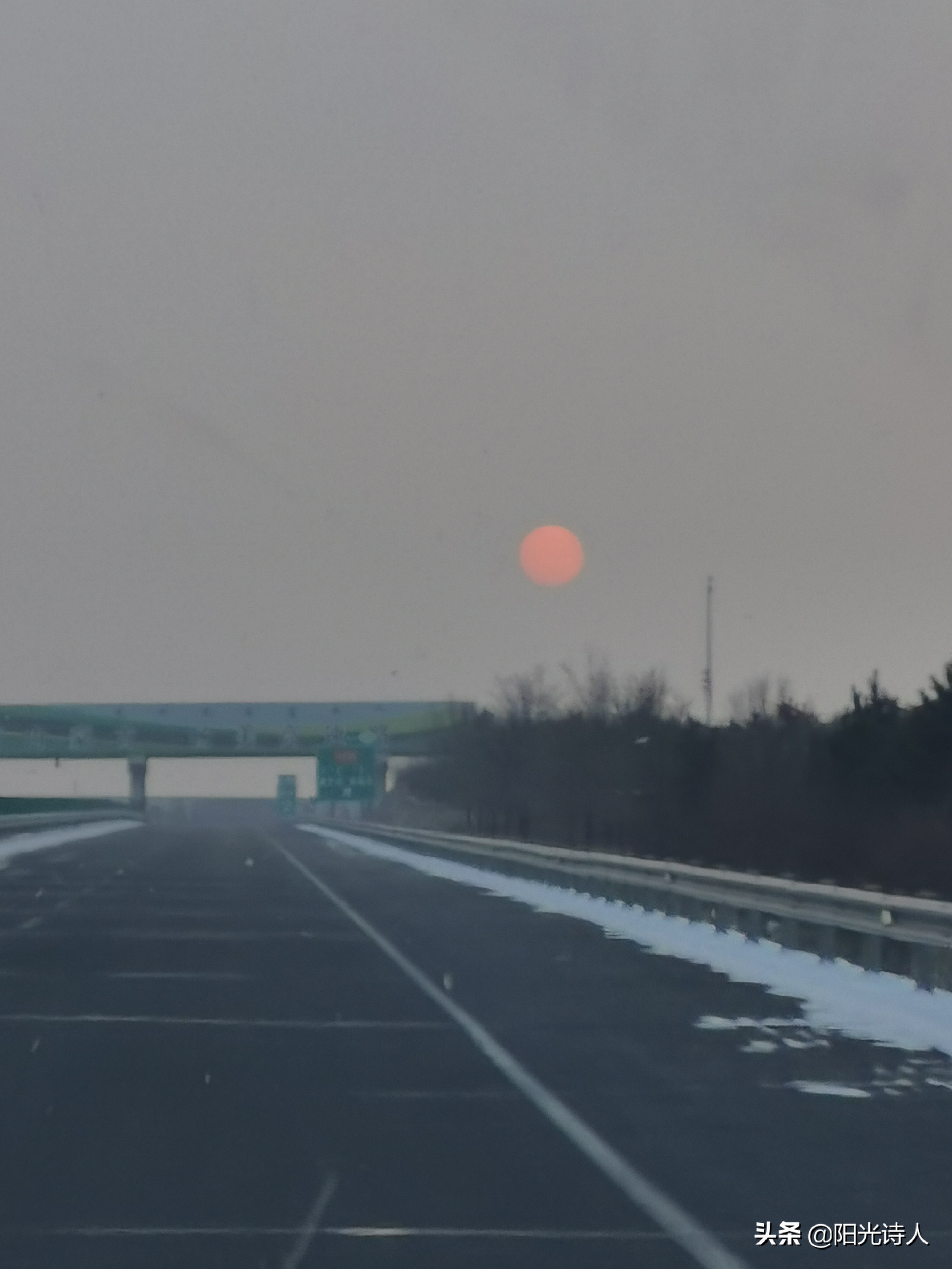 璧拌繘涔岄晣鍥剧墖,璧拌繘杩欓噷蹇冧腑鍏呮弧鏁晱