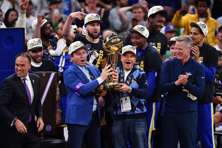 恭喜勇士拿下总冠军,nba勇士击败湖人队