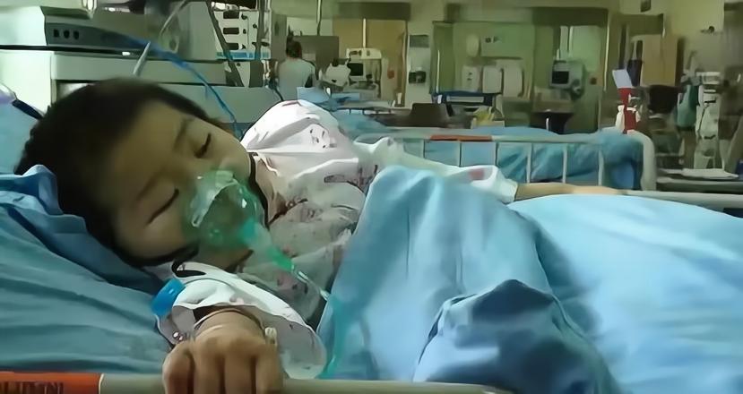 可怜的4岁小女孩意外生病离世了,4岁女童重症奇迹生还