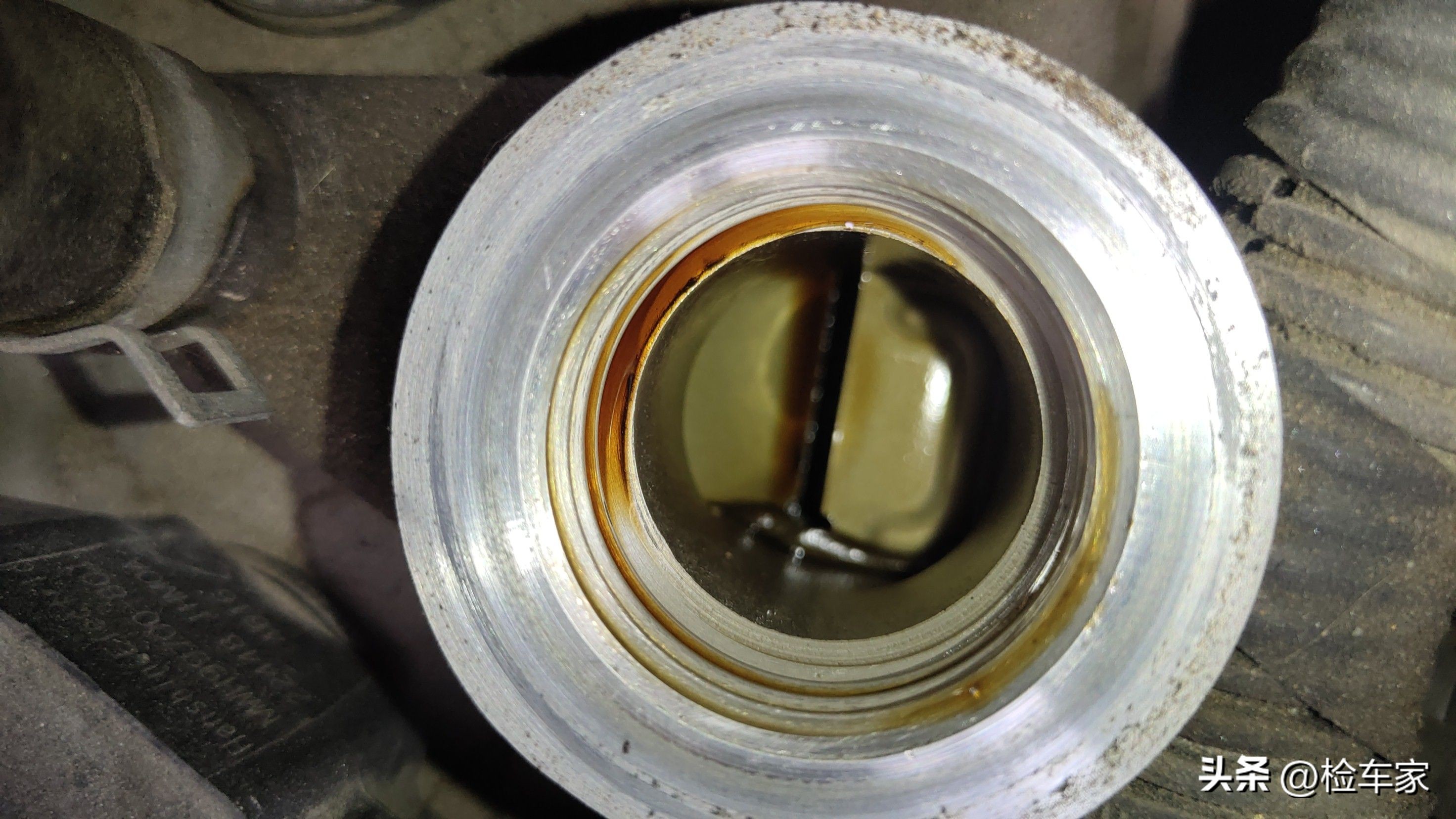 8年只开了不到2万公里的车能买不,8年才2万公里的车需要换轮胎吗