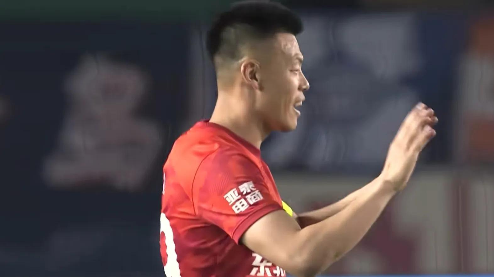 中超积分榜前十轮战绩全部排名,中超联赛最新战况成都对北京国安