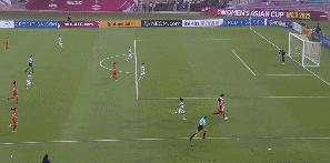 中国男足能踢得过中国女足不,女足夺冠男足为什么惨败