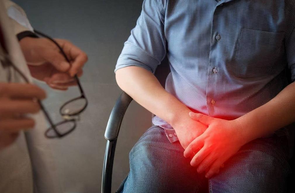 女性洗澡时喜欢“站着尿尿”？4个生理常识，或许对你有益