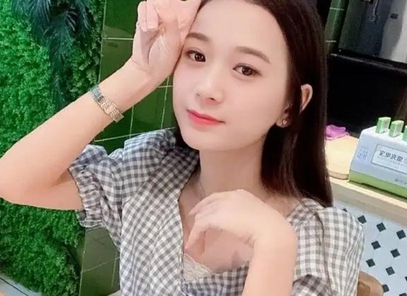 厂妹被戳穿,98年广东厂妹创业逆袭成董事长