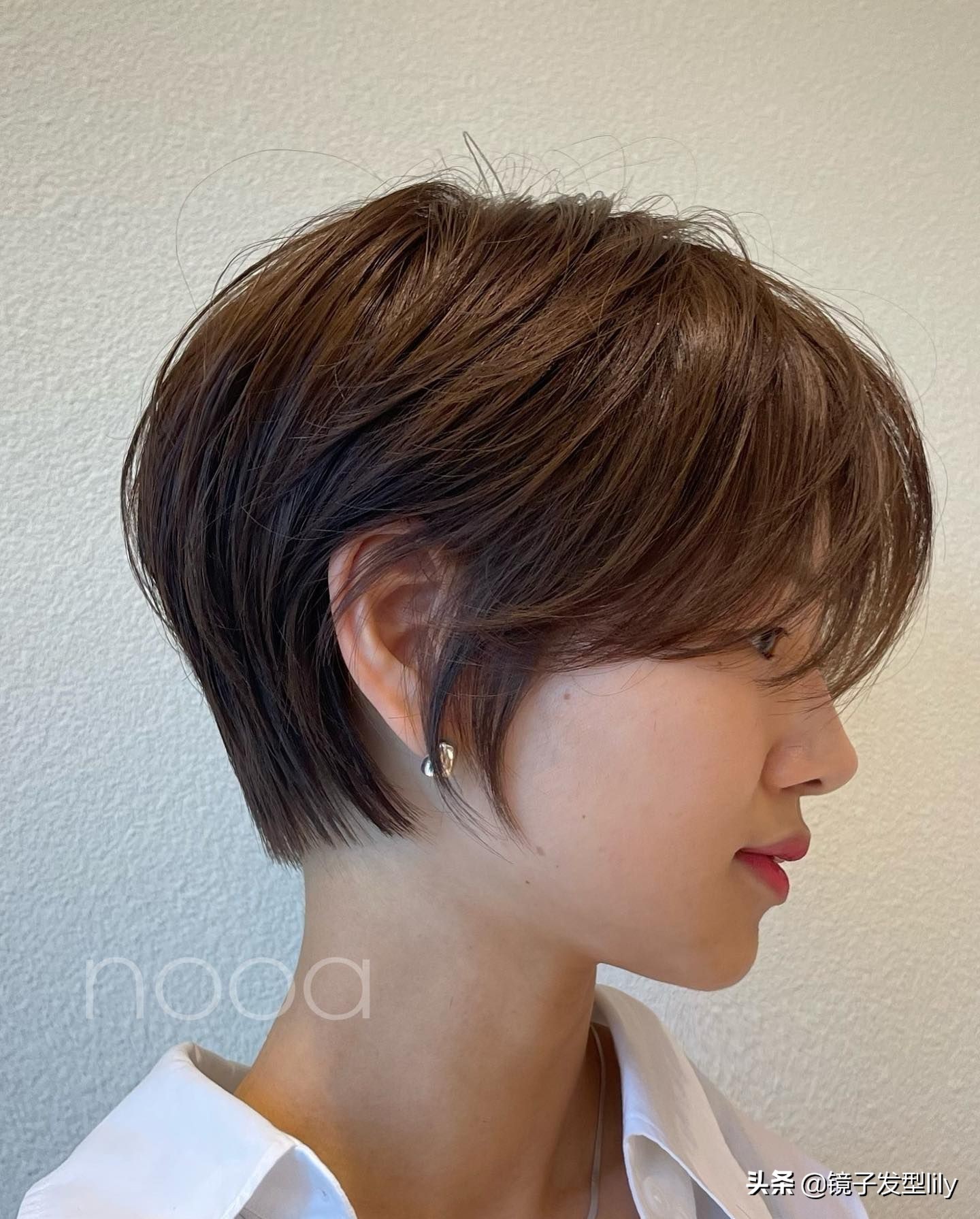 扎着放下都好看的烫发短发,可扎短发发型女2020流行烫发