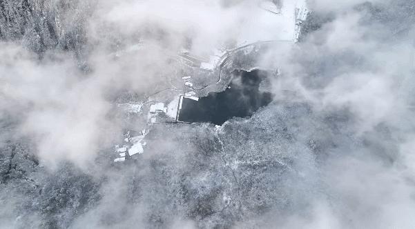 冬奥点燃冰雪热滑雪场迎客流高峰,冬奥点燃冰雪激情