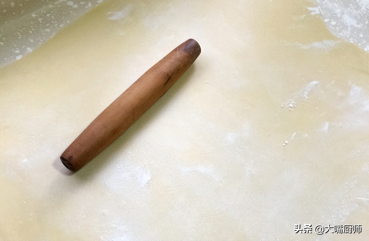 手擀面怎么和面才松软才好吃,做手擀面怎样和面好吃