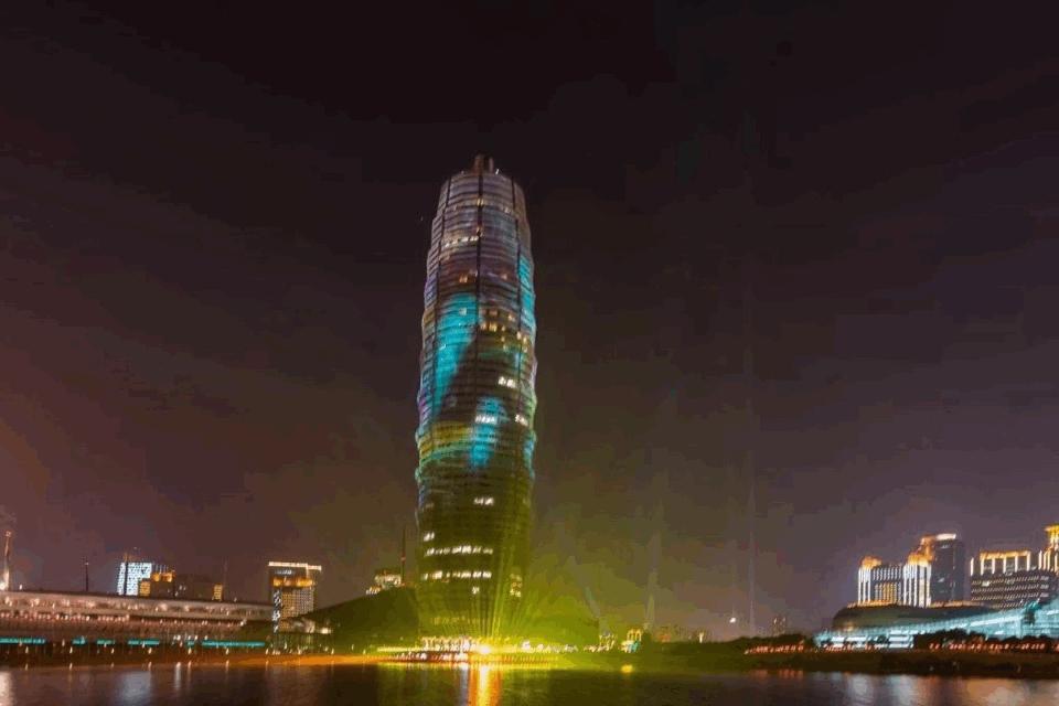 有了这杯酒，天涯也是团圆