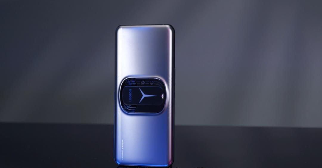 「实验室」全新评测，8款手机专业游戏测试对比，ROG杀疯了