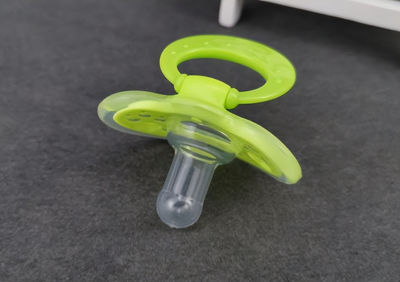 安抚奶嘴容易坏吗,安抚奶嘴什么样的好用