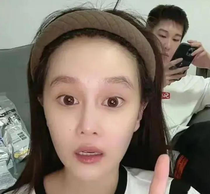 赵本山女儿球球答谢宴视频,赵本山评价女儿球球