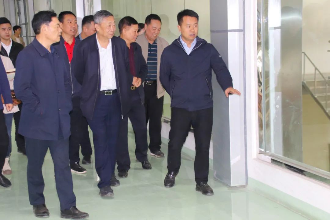 仁怀市酒业协会专家,遵义白酒行业商会专家组