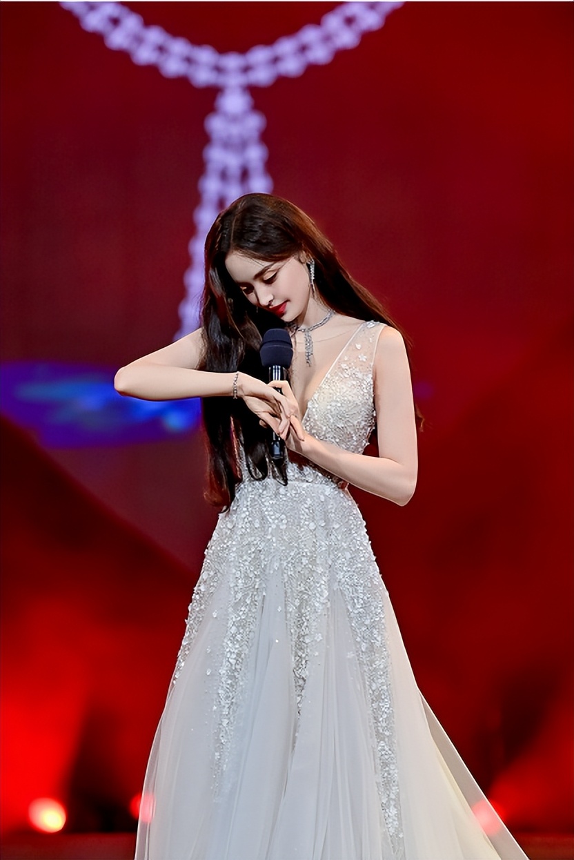 钻石世家品牌,钻石世家20周年盛典极慕爱之夜