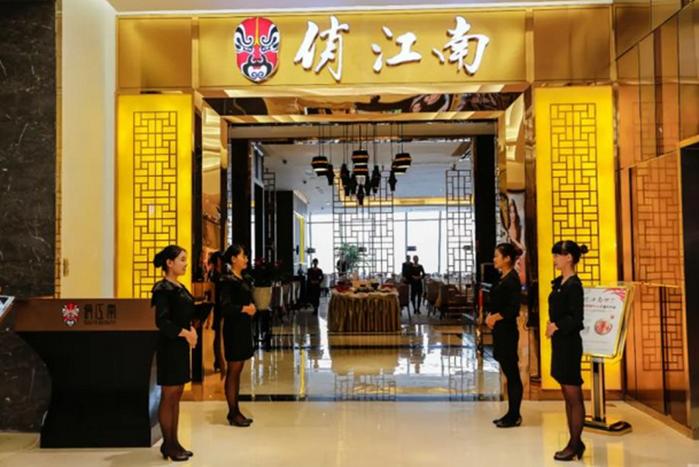 汪小菲身价高还是王思聪身价高,汪小菲妈妈现在身价多少