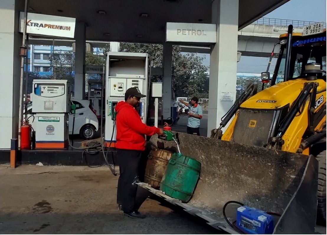 印度购买俄罗斯的石油船运怎么走,印度倒卖能源