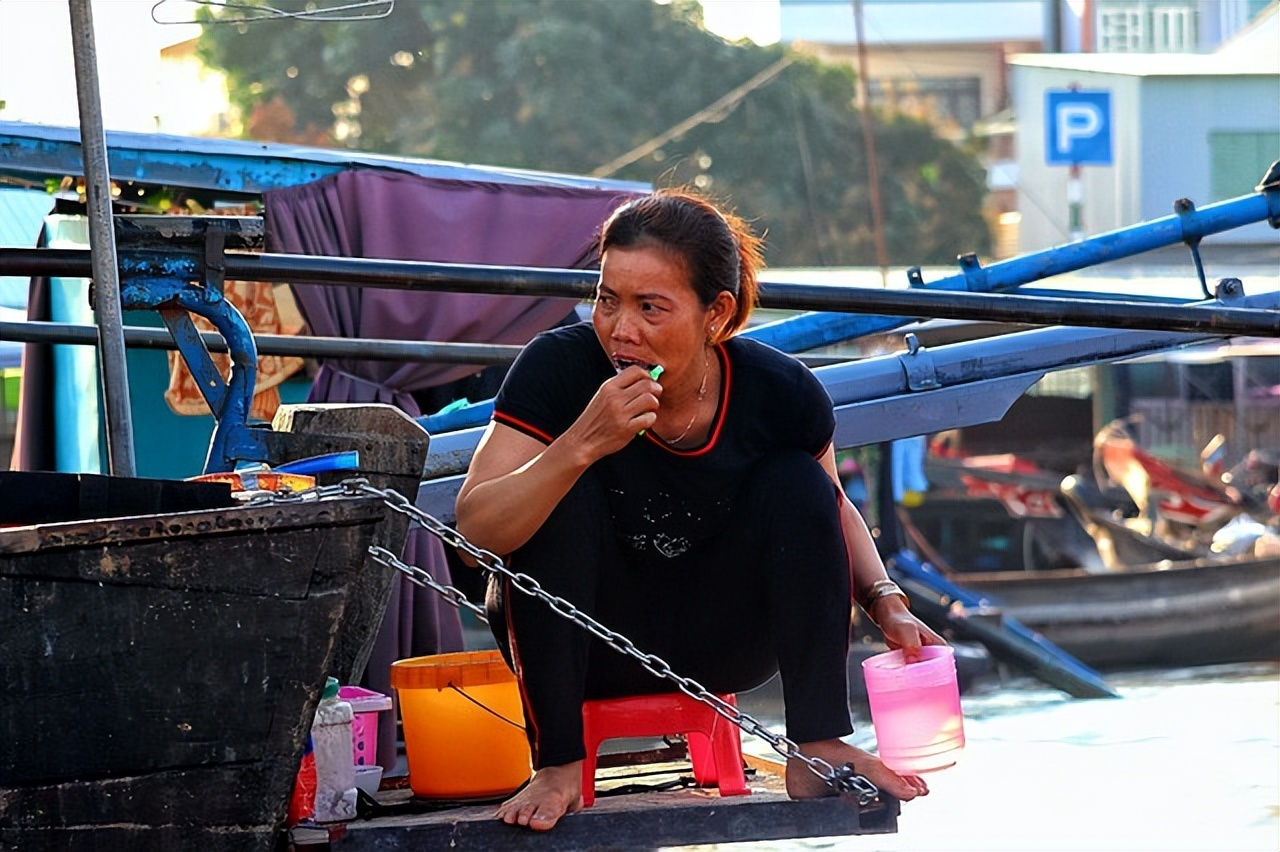 缅北警察打击诈骗团伙现场视频,中国警方严查缅北抓捕诈骗团伙