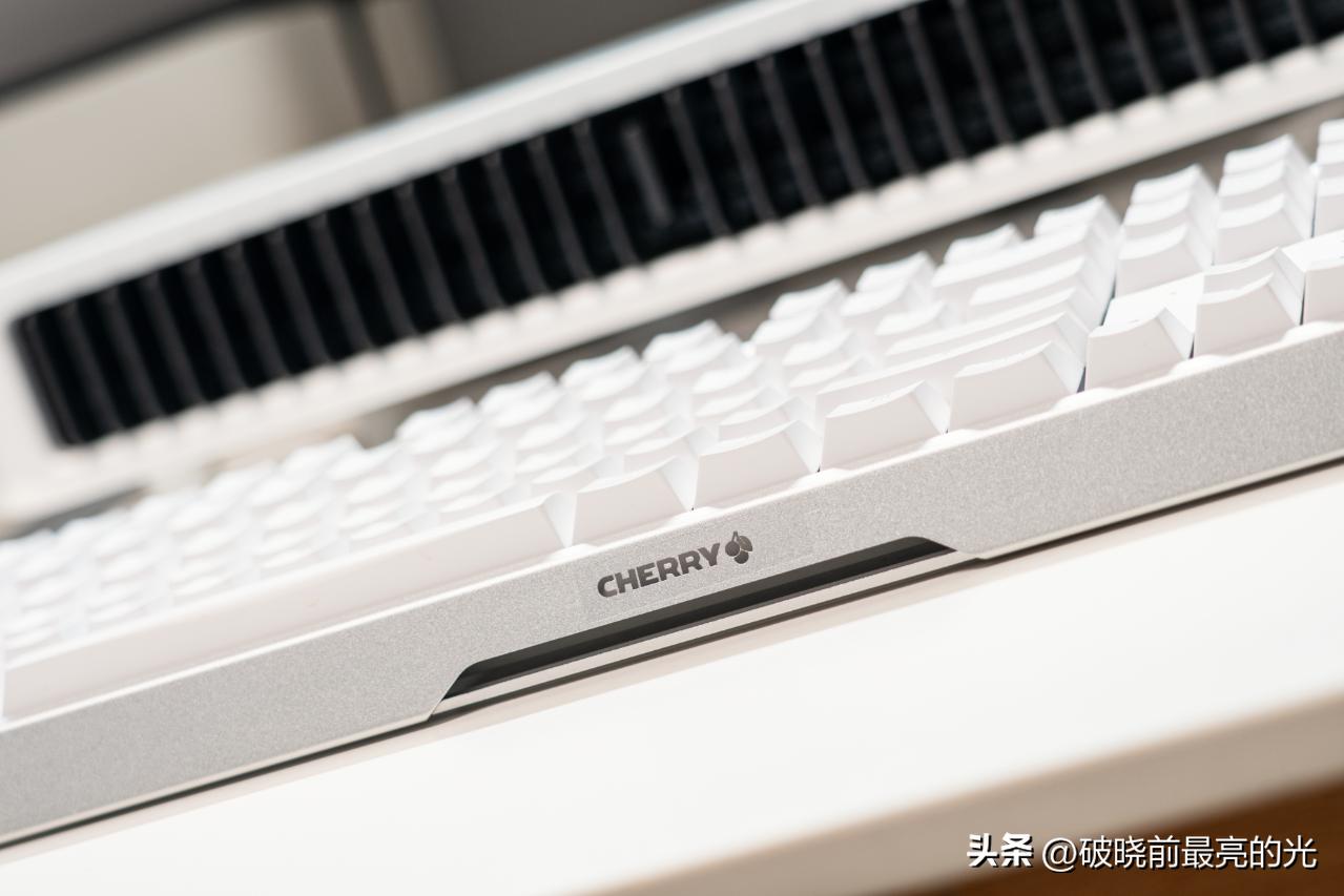 冬天玩电脑手冷怎么办,冬天玩电脑手冷