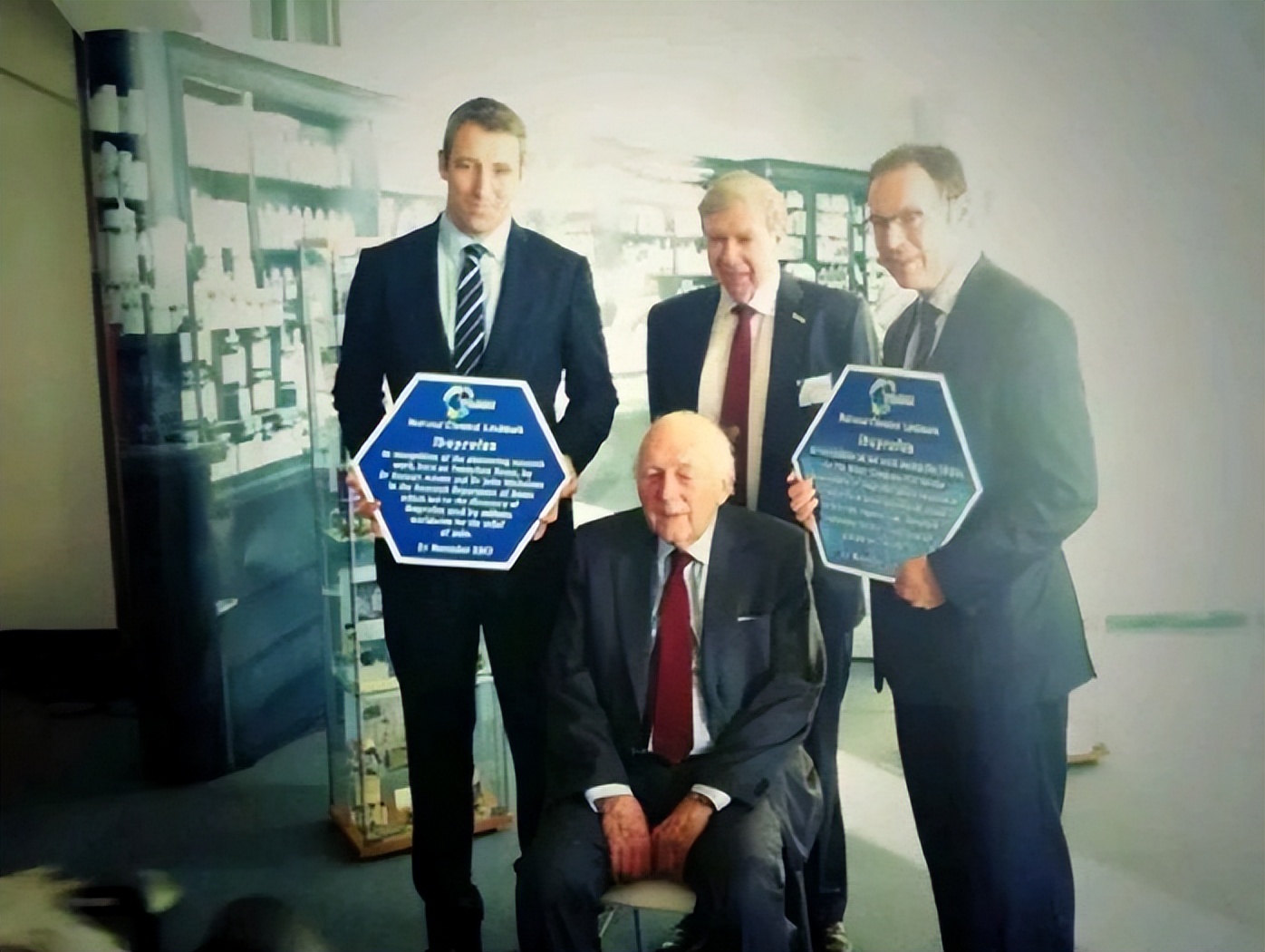 拯救“小阳人”的布洛芬炒到千价,发明它的人已去世从没赚一分钱