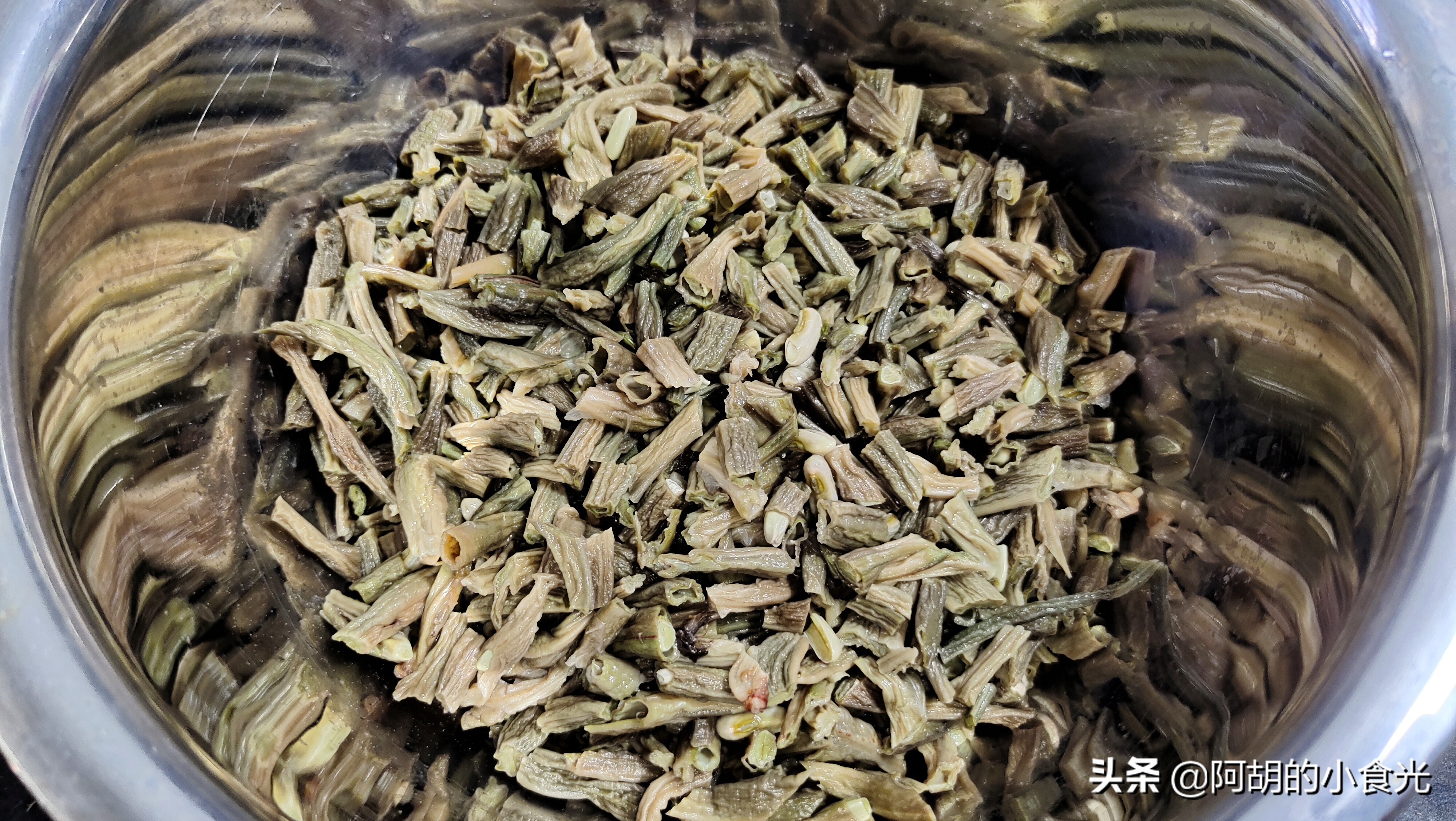 长豆角焯水后晒半干怎么做好吃,长豆角晒干好吃吗