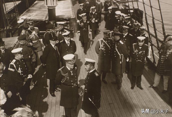 日军日记：*安妇慰**不服从管教，我很愤怒，用*刀刺**插入她的*体下**