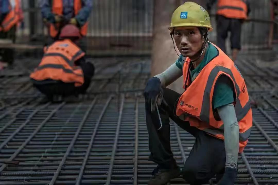 农民工更名产业工人有什么好处,农民工怎么成为有五险的工人